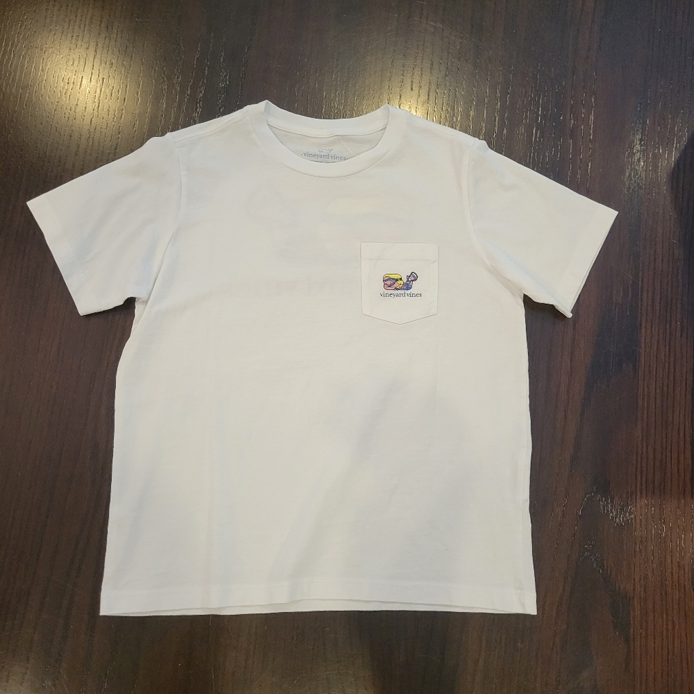 Vineyard Vines Wht shirt size 7